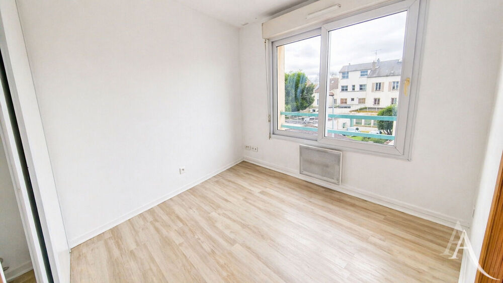 Appartement T2 - 32m² dans le Centre Ville de Mantes La Jolie avec parking et cave