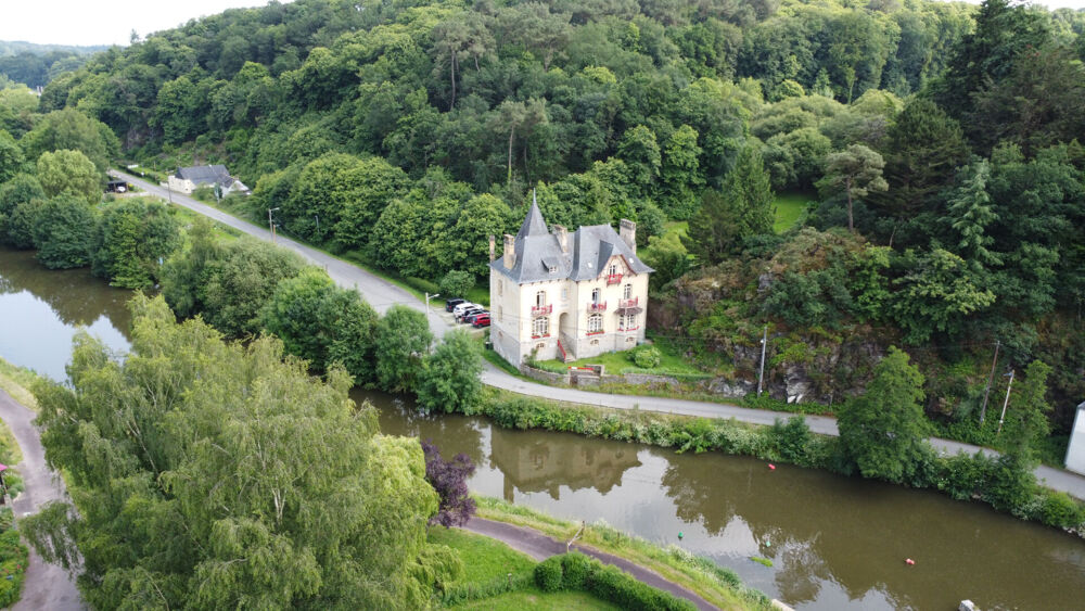 MORBIHAN, Rohan, Superbe propriété de caractère de 8 chambres en bord de canal