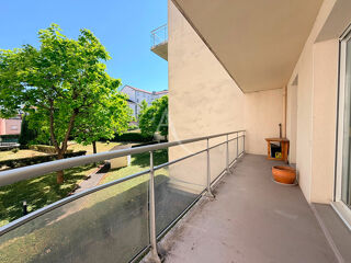  Appartement à louer 3 pièces 76 m²