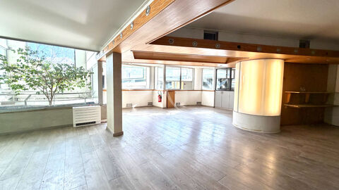   LOCAL COMMERCIAL DE 303.48 M2 AVEC BUREAUX VITRINES PROCHE CENTRE VILLE 