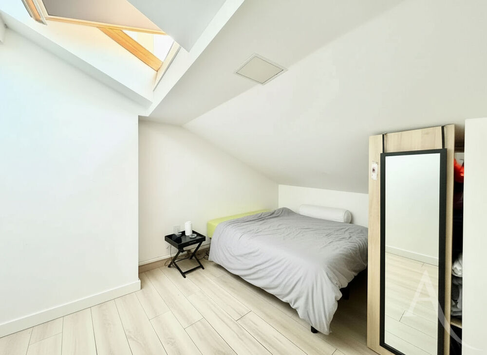 Vente Appartement Appartement Chaville  rive gauche 3 pièces en duplex 2 chambres ideal investisseur proche fôret Chaville