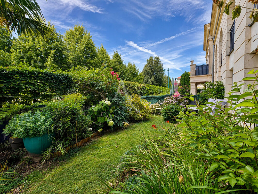 Bailly-Romainvilliers : Appartement 3 pièces avec jardin privatif de 54 m² et grand box
