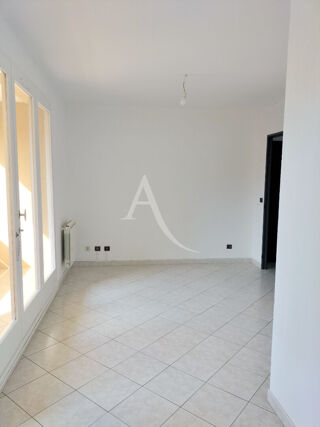  Appartement à louer 2 pièces 50 m²