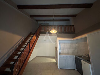  Appartement à louer 1 pièce 35 m²