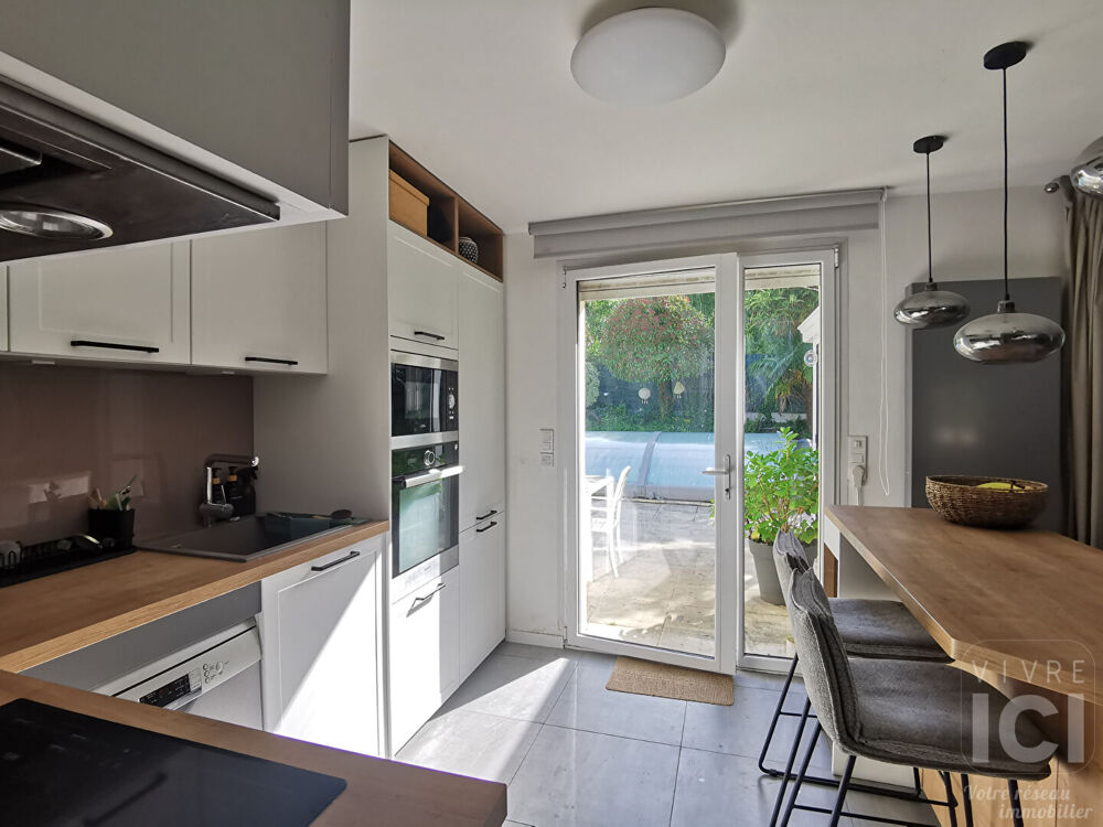 Location Maison Maison Sautron 7 pièce(s) 145 m2 avec garage jardin et piscine Sautron