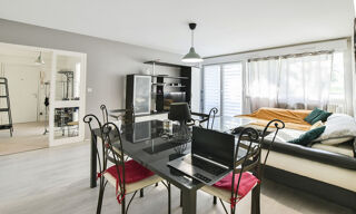  Appartement à louer 5 pièces 84 m²