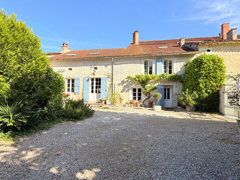   MAISON DE CARACTERE Maison - 9 pièce(s) - 264 m²