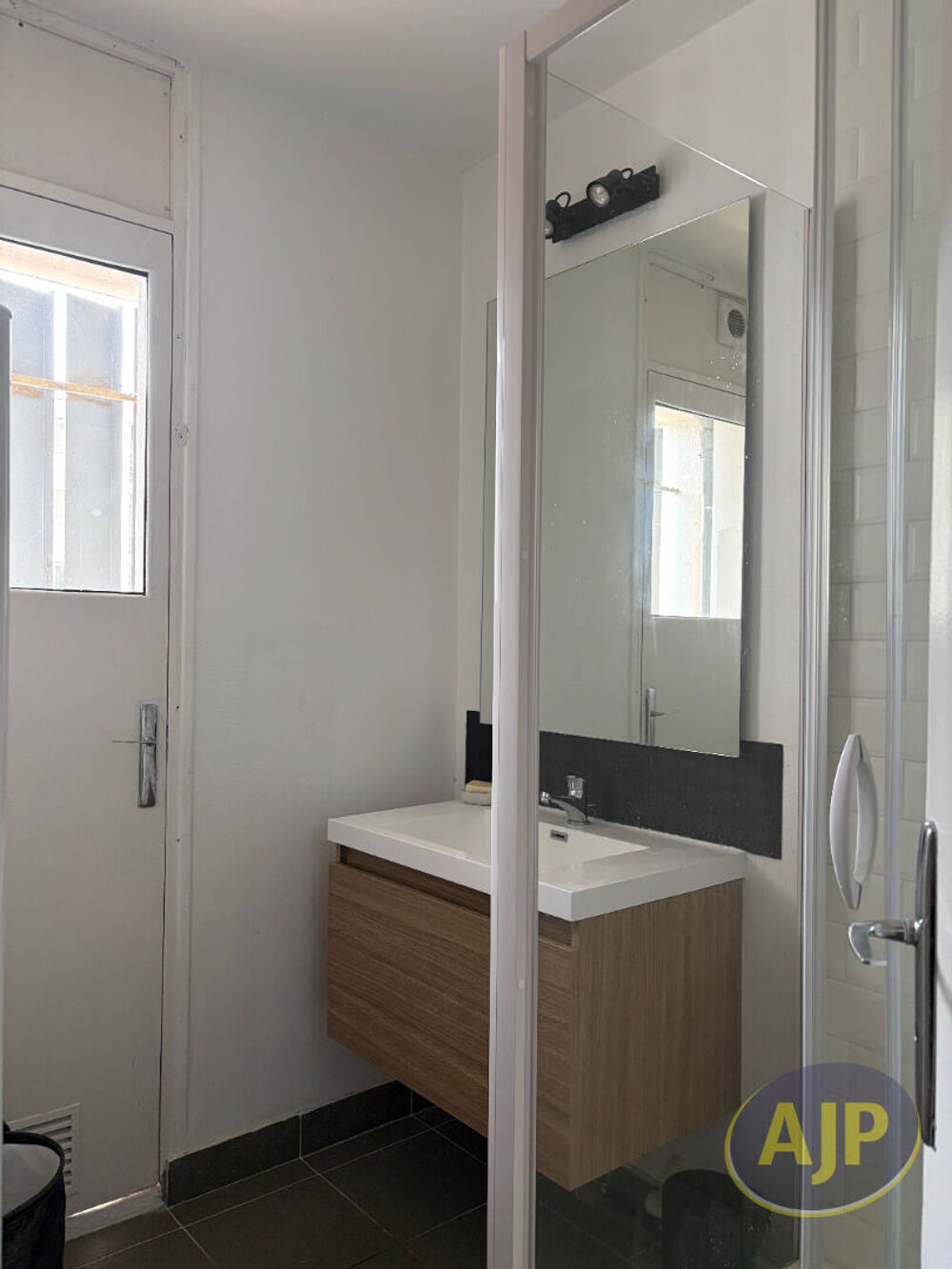 Vente Appartement Appartement T4 avec balcon -  Proche centre-ville de Cholet Cholet