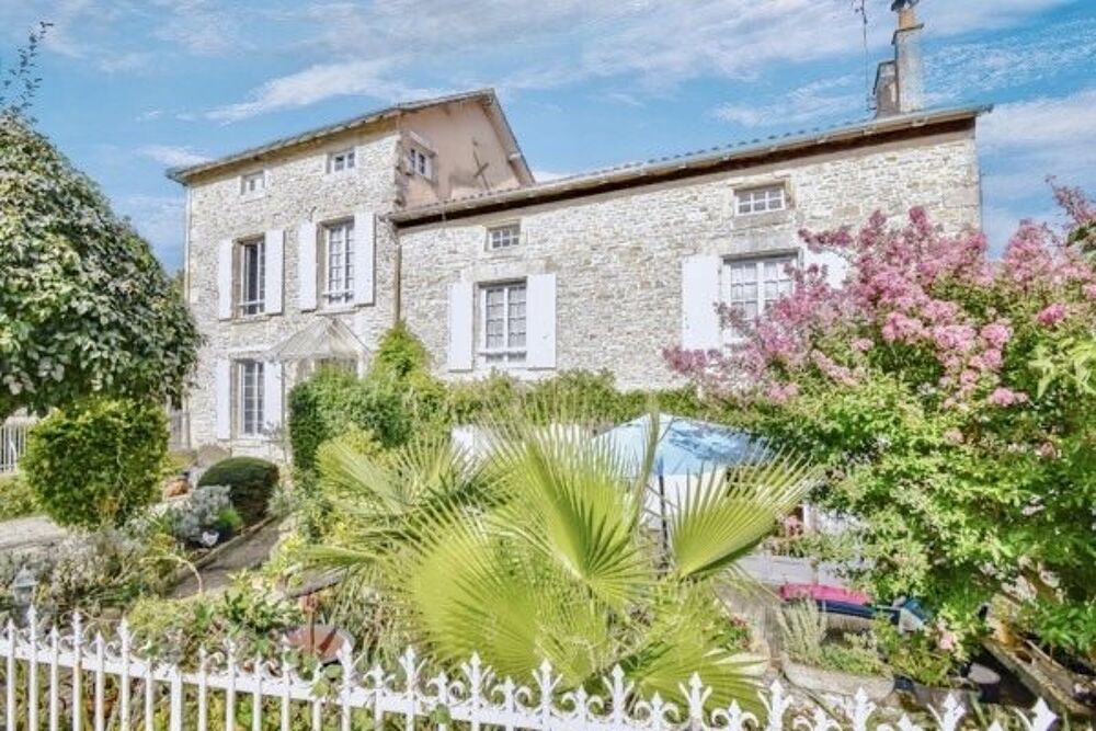 Superbe maison de village rénovée offrant espace, charme et flexibilité