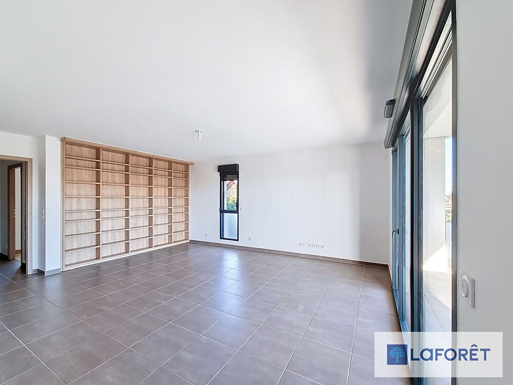 Location Appartement Appartement Prevessin Moens 4 pièce(s) 101.59 m2 Prevessin moens