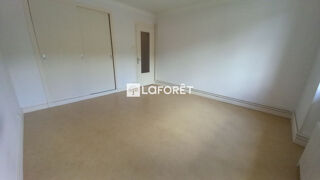  Appartement à louer 3 pièces 75 m²