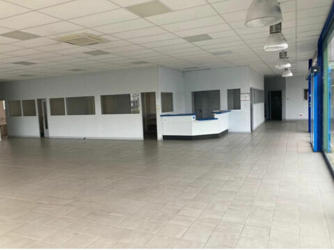  BATIMENT COMMERCIAL et ATELIER PROFESSIONNEL 900 M2 