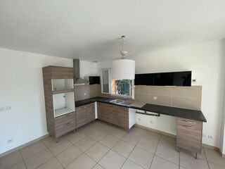 Maison à louer 4 pièces 82 m²