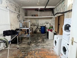  Immeuble à vendre 10 pièces 156 m²