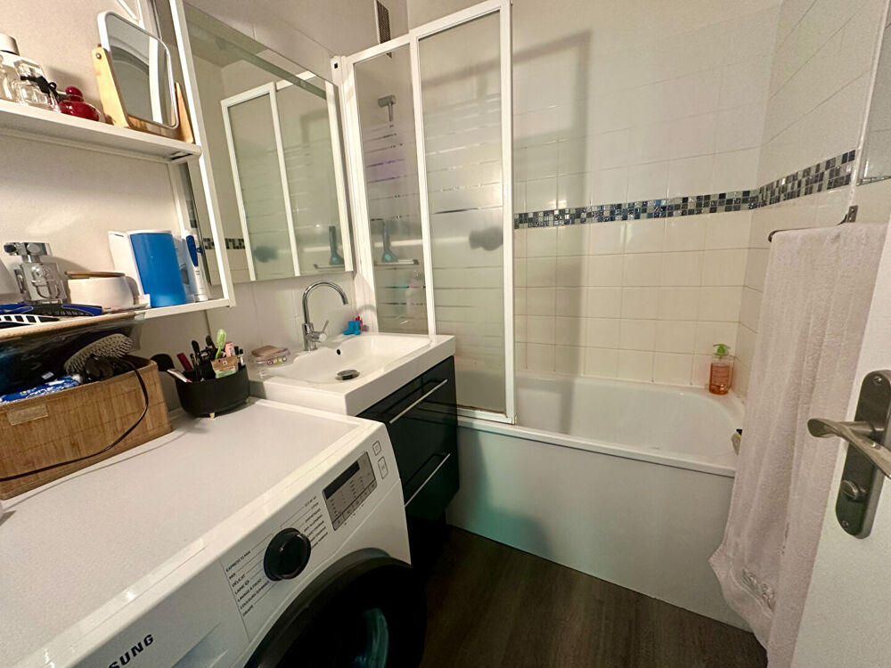 Appartement type 4 - 2 cjambres+ bureau à JOUÉ-LÈS-TOURS