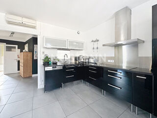 Appartement à vendre 6 pièces 145 m²