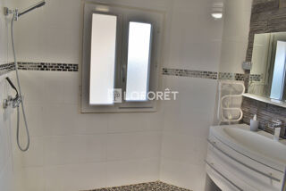  Appartement à louer 3 pièces 68 m²
