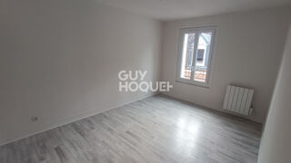 Appartement à louer 5 pièces 112 m²