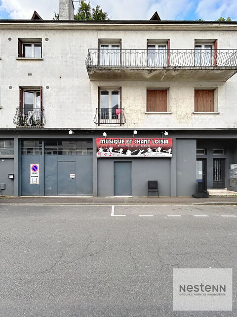   A VENDRE A SAINT-AVERTIN en plein centre  bourg : local commercial avec potentiel 