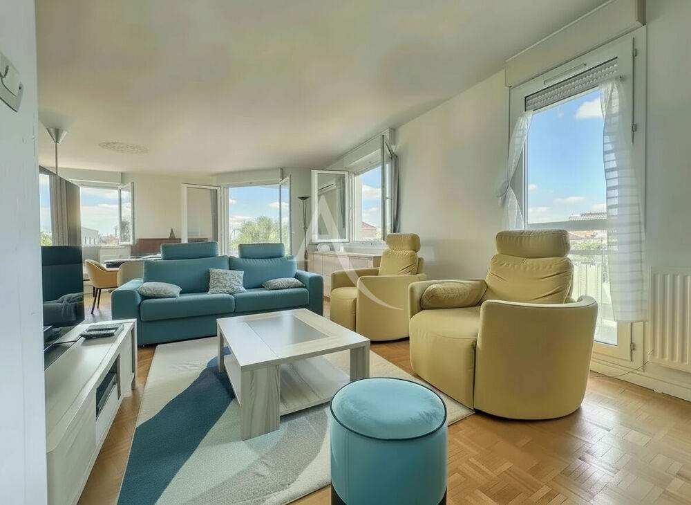 Vente Appartement Appartement Lyon 4 pièces dernier étage avec balcon vue dégagée Lyon 3