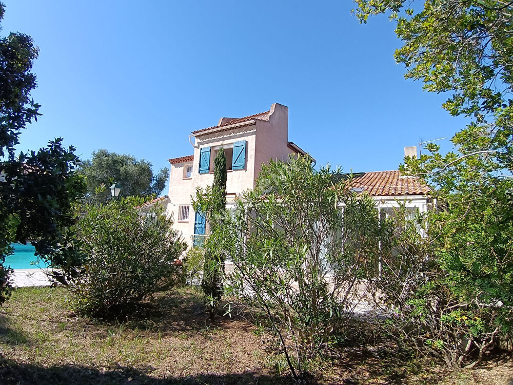 Vente Maison Six-fours le Brusc Maison T6 d'environ 150 m² sur terrain plat de 1503 m² Six fours les plages