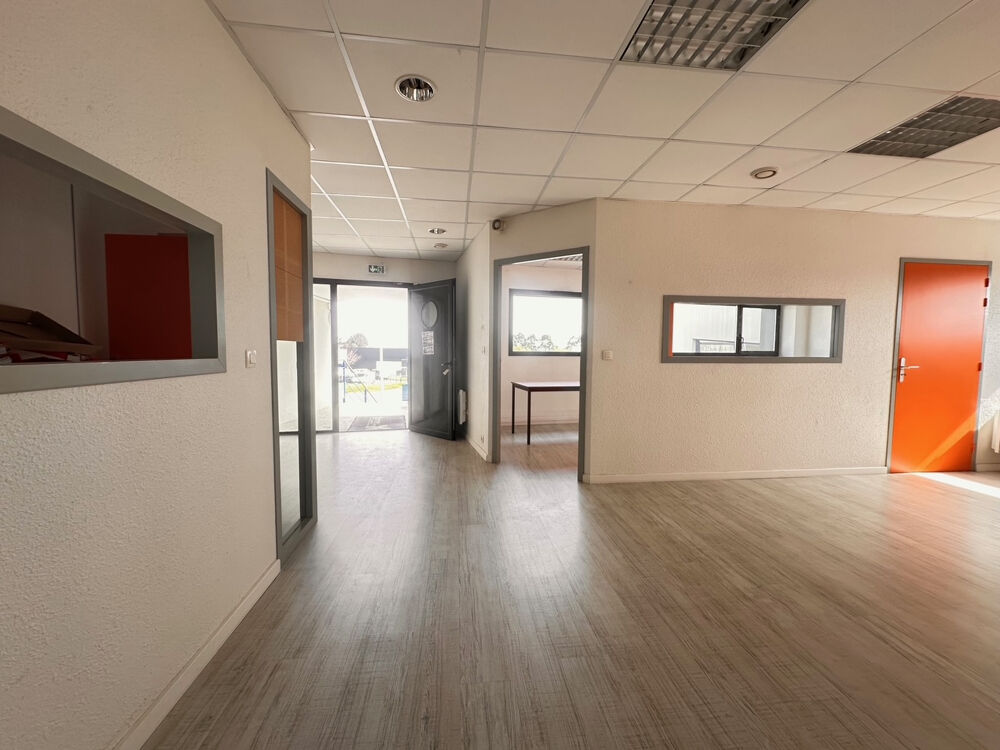   Bureaux à Plérin 150 m2 places de parking Plerin