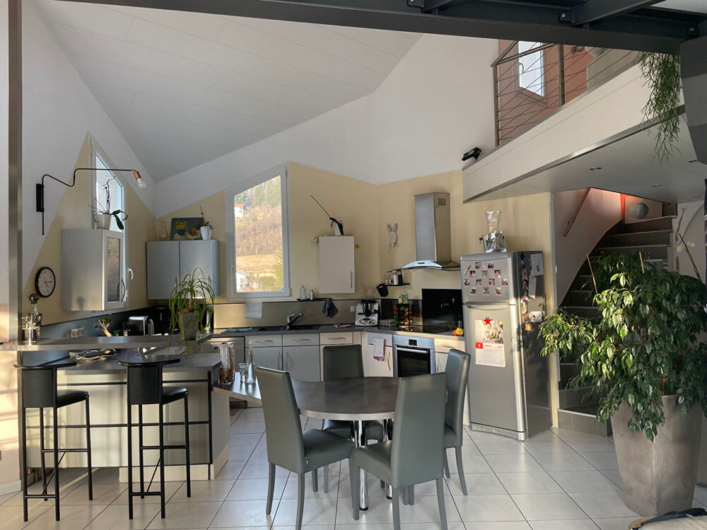 Vente Maison Maison de 2003 , 165m2 habitables et terrain de + 50 ares Glay