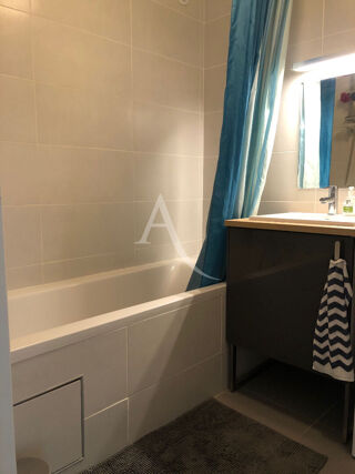  Appartement à louer 3 pièces 66 m²