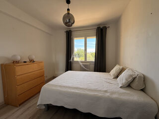  Appartement à louer 4 pièces 82 m²