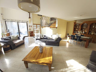  Maison  vendre 11 pices 250 m