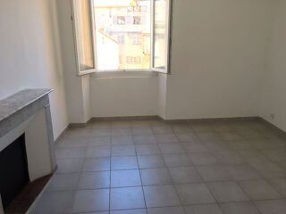  Appartement à louer 2 pièces 46 m²