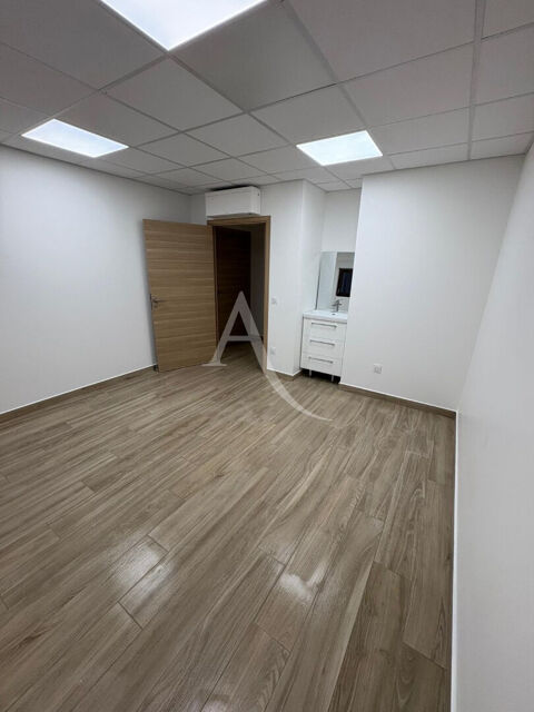 Bureaux Trilport 1 pi&egrave;ce(s) 15 m2 600 77470 Trilport