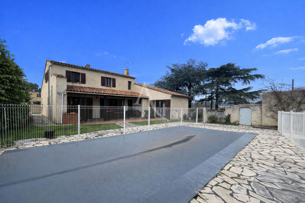 Maison avec piscine proche de Carcassonne