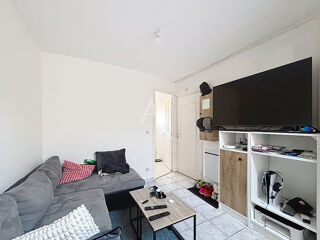  Appartement à louer 2 pièces 32 m²