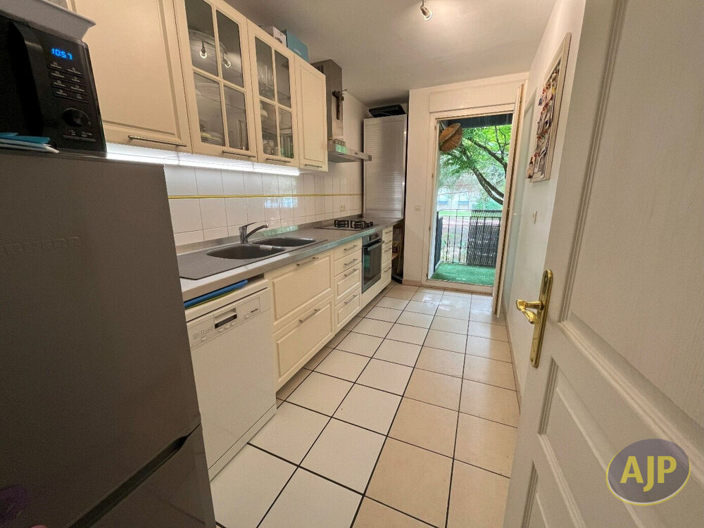 Vente Appartement Appartement Bordeaux 3 pièce(s) 69.79 m2 Bordeaux