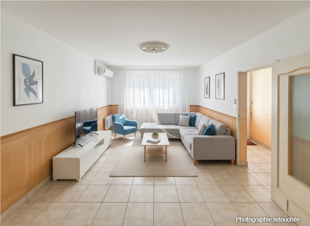 Maison rénovée avec 3 chambres, véranda et garage à proximité immédiate de la zone Hyper U de Challans