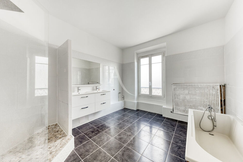 Vente Maison Maison Noisiel 6 pièce(s) 140 m2 Noisiel