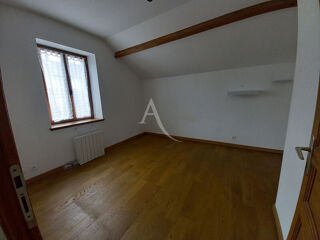  Appartement à louer 4 pièces 87 m²