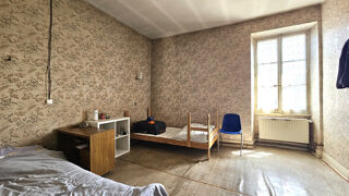  Immeuble à vendre 100 m² Saint genix les villages