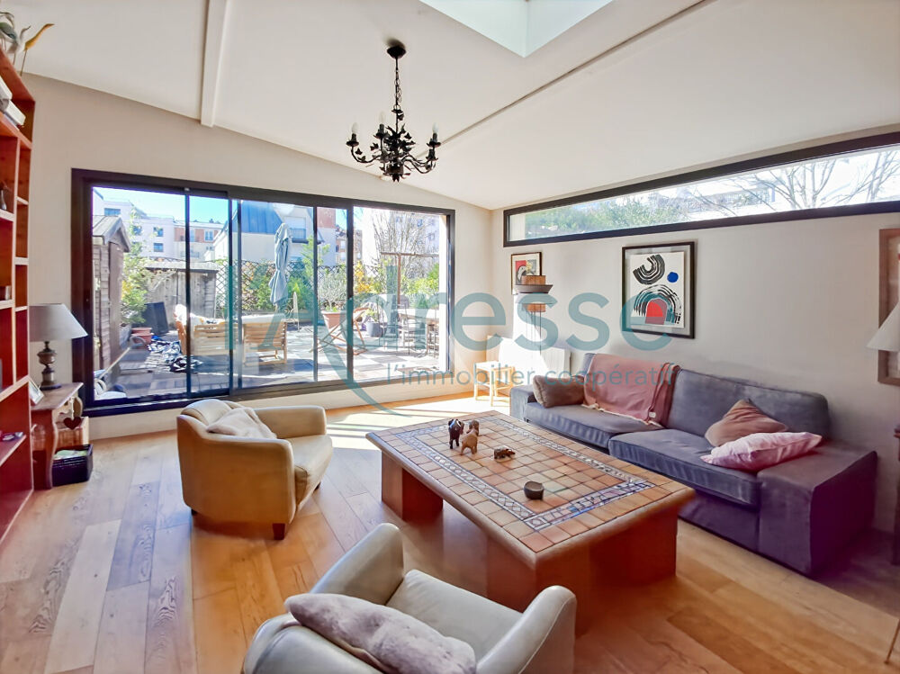 Vente Appartement SURESNES Plateau Ouest comme une maison Suresnes