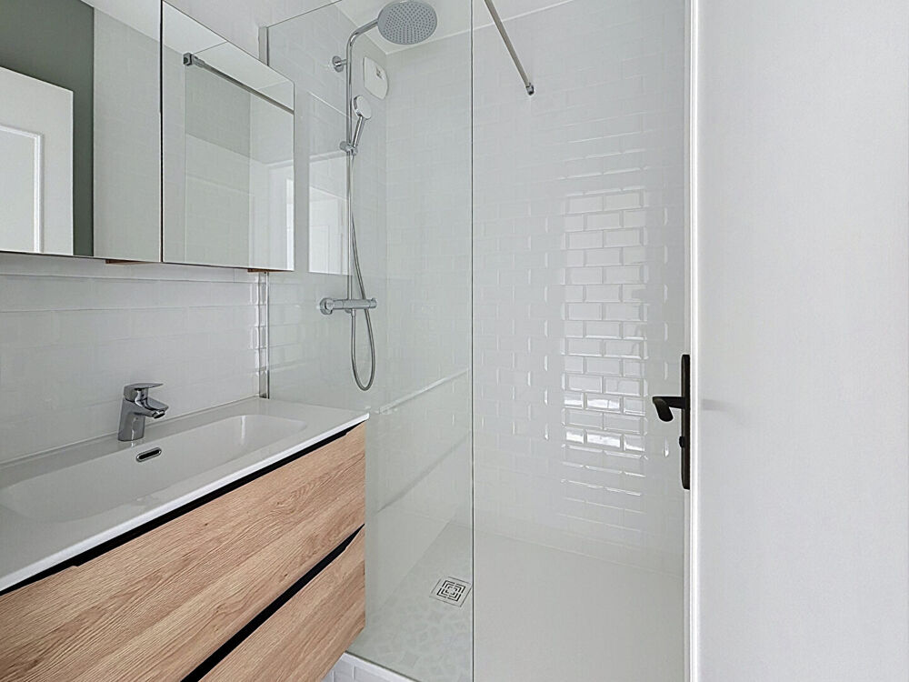 Vente Appartement Appartement Lyon 5 pièces rénové Monplaisir Grange Blanche avec place de parking Lyon 8