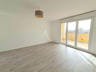  Appartement � louer 4 pi�ces 79 m�