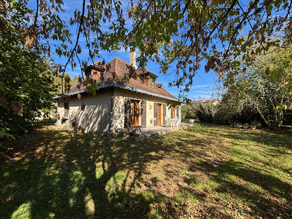 Maison proche du centre de Montpon-Ménestérol de 120 m2 avec garage