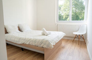  Appartement à louer 5 pièces 85 m²