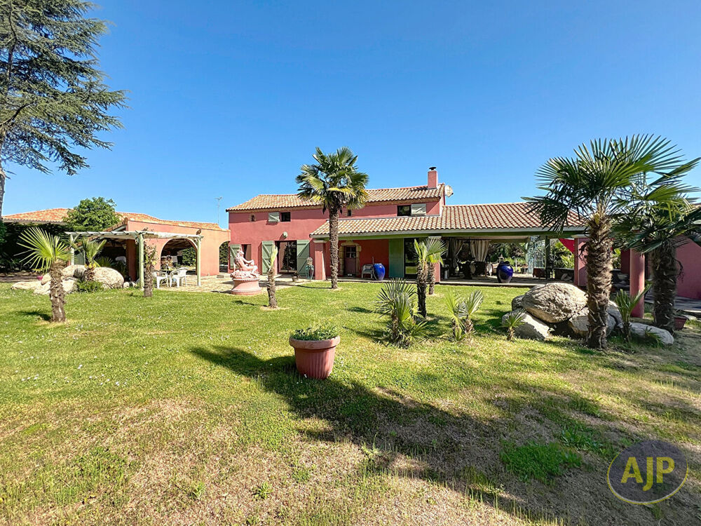 Maison Le May Sur Evre 5 pièce(s) 190 m2
