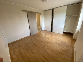  Maison à louer 6 pièces 158 m²