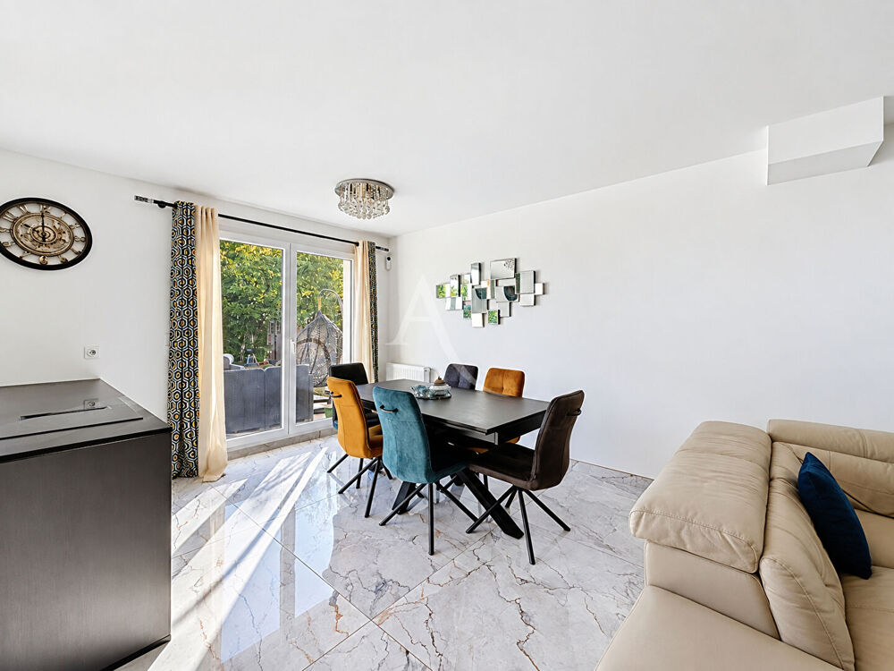 Vente Maison Maison située à Claye Souilly - construction 2017 - 4 chambres - jardin de 450 m2 - garage Claye souilly