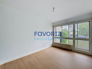  Appartement à louer 5 pièces 86 m²