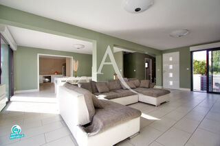  Maison  vendre 4 pices 145 m