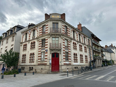 A VENDRE - RENNES HYPERCENTRE - Bureaux de 190 m&sup2; 630000 35000 Rennes